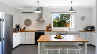 Hemingways Lakehouse - Culburra Beach - 8