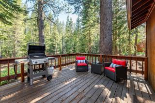 Whiskey Springs by AvantStay Classic Cabin Near Tahoe Donner Ski Area - Truckee - 8