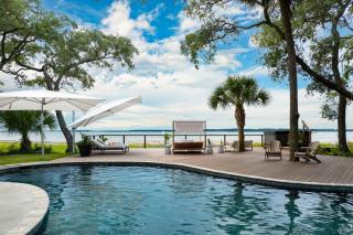 10-acre Private Island Sleeps 26 Pool Golf Cart Buck Island by AvantStay - Hilton Head Island - 9