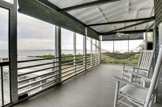 1111 Middle Street by AvantStay Charming Historic Cottage Featured in Dear John Movie Beach Access - Sullivans Island - 8