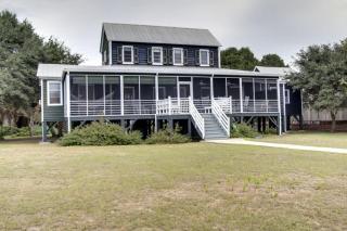 1111 Middle Street by AvantStay Charming Historic Cottage Featured in Dear John Movie Beach Access - Sullivans Island - 3