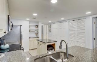 322 D Shipwatch by AvantStay Community Pool Access Close to Beach - Isle of Palms - 1