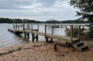 Laid Back Lake Life by AvantStay Waterfront View - Mooresville - 2