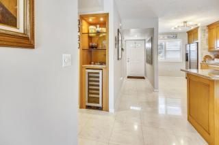 Dune Wind South by AvantStay Communal Pool Hot Tub Gated Community Close to Smathers Beach Month Long Stays Only - Key West - 6