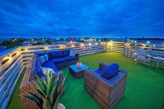 Rooftop Patio w View Pool Near the Beach Lost Shaker of Salt by AvantStay - Port Aransas - 8