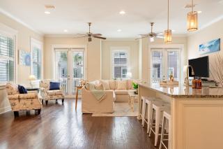 Emerald Gem by AvantStay Pool Access 3mins to Beach - Panama City Beach - 5