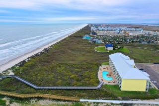 Salt Sun by AvantStay Beach Access Pool - Port Aransas - 7