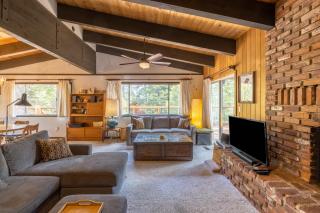 Fawn by AvantStay Secluded Cabin w Large Deck Surrounded by Forest - Tahoma Meadows - 5