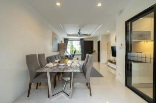 Lily 3bbedrooms Townhouse with a patio, Laguna Park - 8