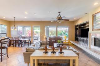 Aurora by AvantStay Luxurious Home with an Exquisite Pool Spa and Outdoor Seating - Indio - 2
