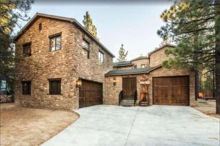 Big Bear Castle by AvantStay Private Home in Great Big Bear Location w Hot Tub - 0