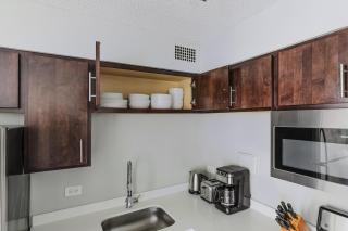 Blueground Edgewater gym deck lounge nr L CHI-923 - 2