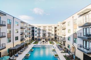 Blueground Domain BBQ Pool Gym Walk to Q2 ATX-275 - Austin - 5