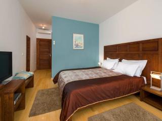 Beautifully Decorated Villa Near Green Village - Mirce - 5