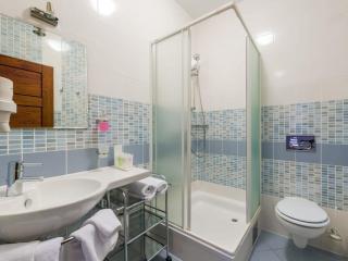 Beautifully Decorated Villa Near Green Village - Mirce - 4