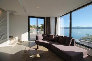 Luxury Villa Offering Calm Atmosphere - Tice - 7