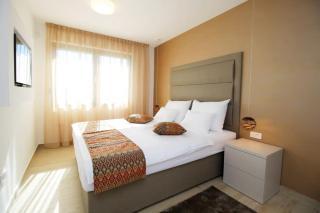 Luxury Villa Offering Calm Atmosphere - Tice - 5