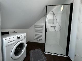 120m² Apartment nahe A1 - 4 Schlafzimmern - 2 Bäder - große Wohnküche - Grillplatz - Parkplatz - 3