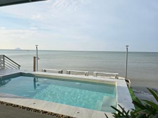 Talaytime Pool Villa - Laem Sing - 7