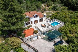 Three Bedroom Villa surrounded by Nature with Pool - Gruda - 9
