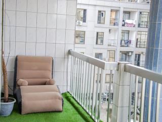 Maxim Hous, Central au Rond point Maetur Bonamoussadi, Fibre Optique, Groupe électrogène, Forage, Parking, Netflix, Canal Sat, Balcon emmenagé - Douala - 9