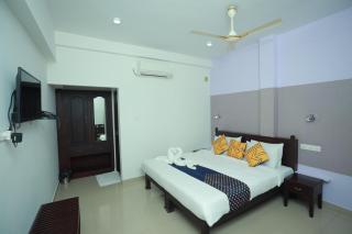 Shanthi Residency - Pathanāmthitta - 8