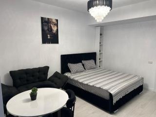 Balmoral Studio - Luxury Retreat - 8