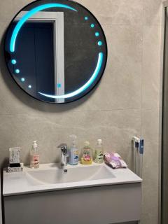 Balmoral Studio - Luxury Retreat - 6