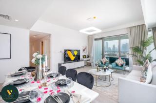 Downtown Views II - Vogue - 3 Bedroom Apartment plus kids room with Spectacular Burj Khalifa Views and Walkable to Dubai Mall - 0