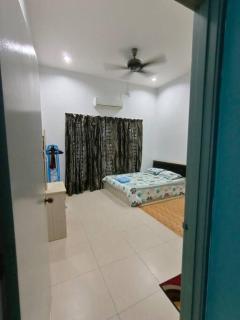 Zara Iman Homestay - Arau - 6