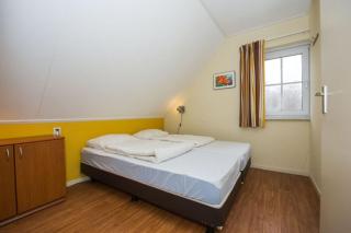 Bungalow - 6 Personen gelegen in de nabije omgeving van Avonturenpark Hellendoorn en de prachtige Sallandse Heuvelrug en Eelerberg - Hellendoorn - 2