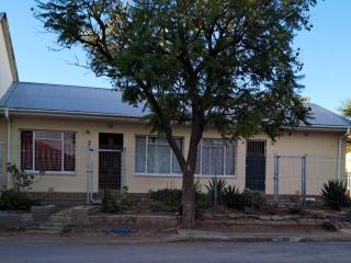 Elim flats - Beaufort West - 0