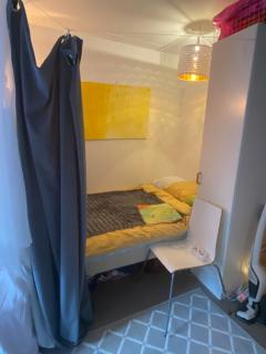 Central cozy accommodation, single room or bed in dormroom - Göteborg - 3