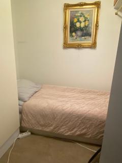Central cozy accommodation, single room or bed in dormroom - Göteborg - 8