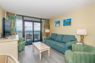 Gorgeous Oceanfront 3 Bedroom Condo! Sleeps 10 Guests! Compass Cove Mariner Tower 1217 - Myrtle Beach - 9