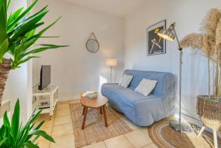 Le Grand Marseillais Terrasse vu Notre Dame - 8