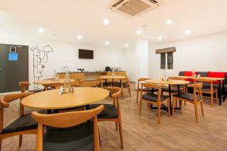 Super Townhouse THE CINCO HOTEL NEAR ESI HOSPITAL ( SR NAGAR) - Ameerpet - 5