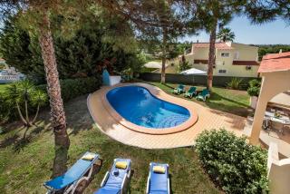 Located in an exclusive residential area of Vilamoura - Quarteira - 2