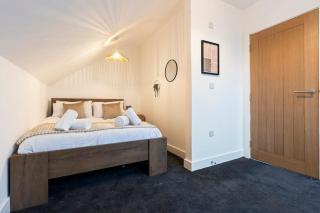 Modern & cosy 2BR apartment w Balcony & Netflix - Oxford - 2