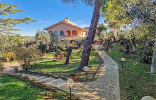 3 Bedroom Amazing Home In Moscufo - Moscufo - 0