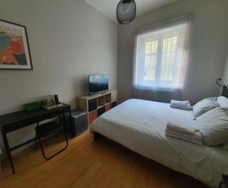 Room - Garden - private bathroom - Turin - 9