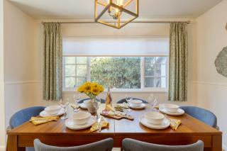 Goleta Getaway by AvantStay Private Backyard 1.5mi to the Beach - Santa Barbara - 6