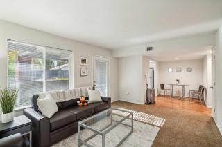 Furnished Cozy Retreat Minutes from Autzen Stadium - 2