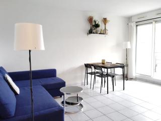 Economique - T2 Intramuros avec Balcon et Parking privé - Avignone - 0