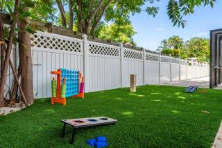 Heated Saltwater Pool - BBQ - Firepit - N Switch - Bradenton - 2