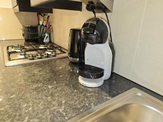 Modern Hyde Park Home with Private Entrance & Private Back Patio near Bayswater & Paddington Stations - 7