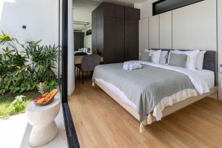 Modern 2-Bedroom Private Villa Featuring a Private Pool - Badung - 9