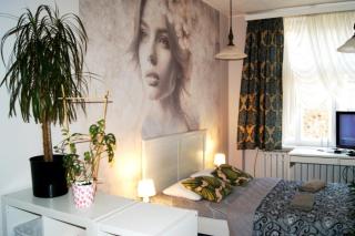 Cozy Old Town Apartments - 1