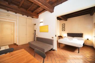 Trevi Fountain by BuddyRent - Rom - 8