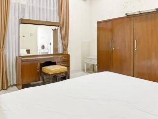 Large Villa 3BR Cieumbuleuit near PVJ & Cihamplas by 2ndHome - Bandung - 6